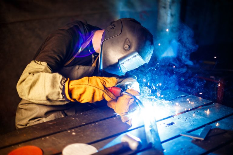 Como escolher o material de solda ideal para cada tipo de trabalho